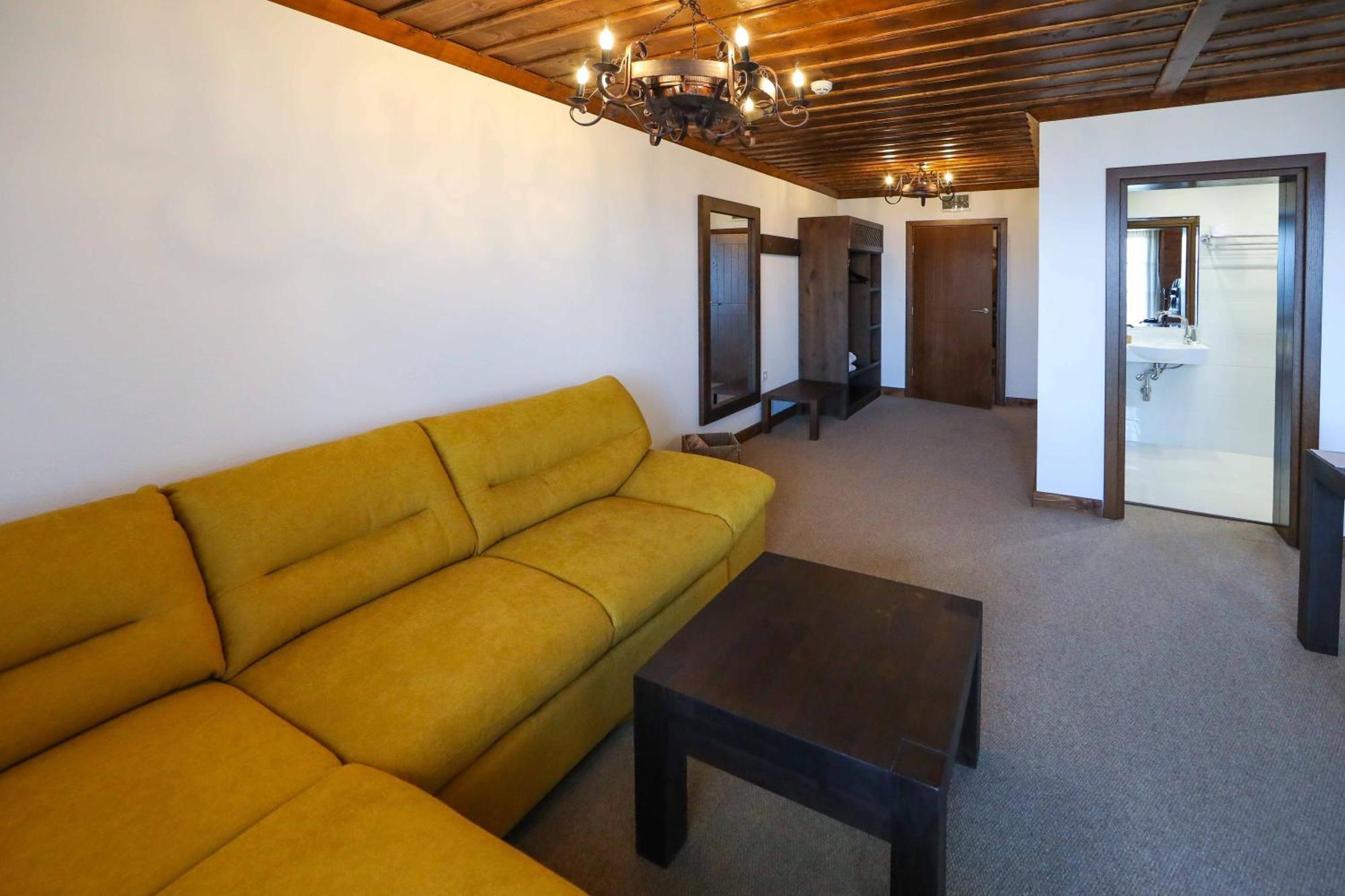 Hotel Lesten Szoba fotó
