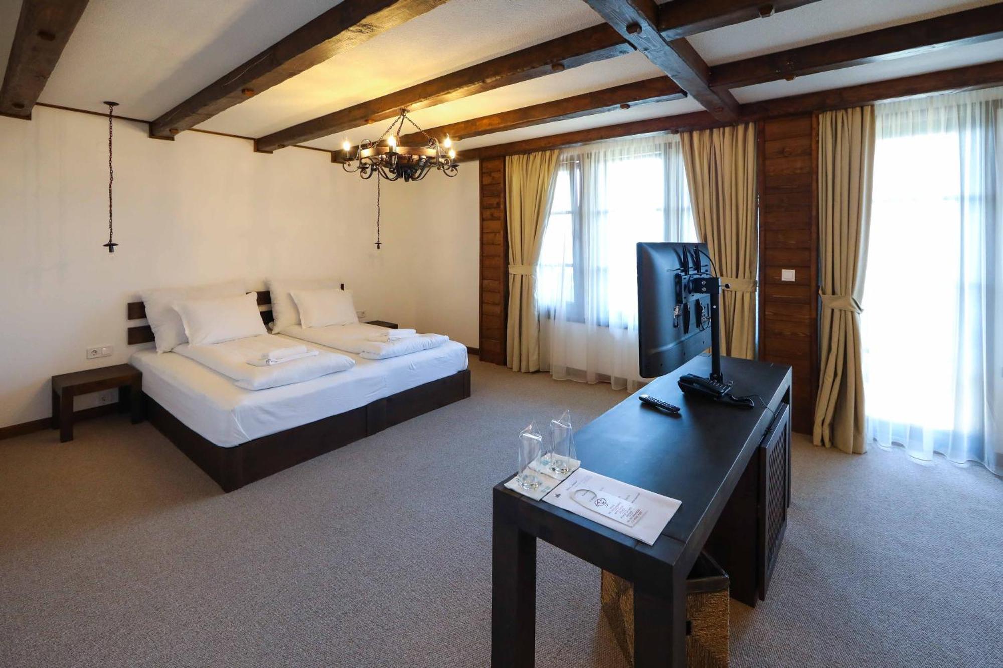 Hotel Lesten Szoba fotó