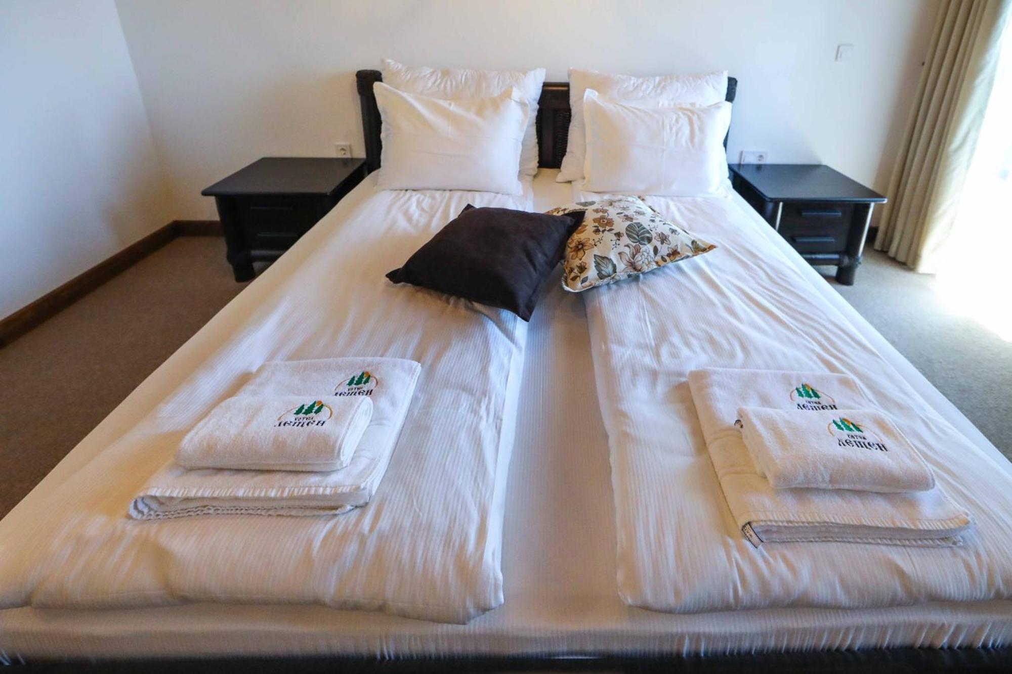 Hotel Lesten Szoba fotó