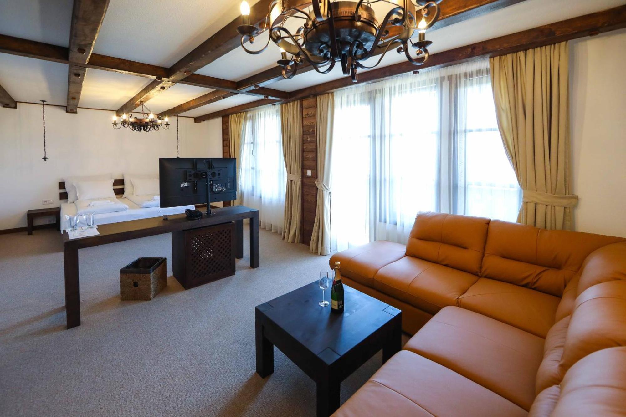 Hotel Lesten Szoba fotó