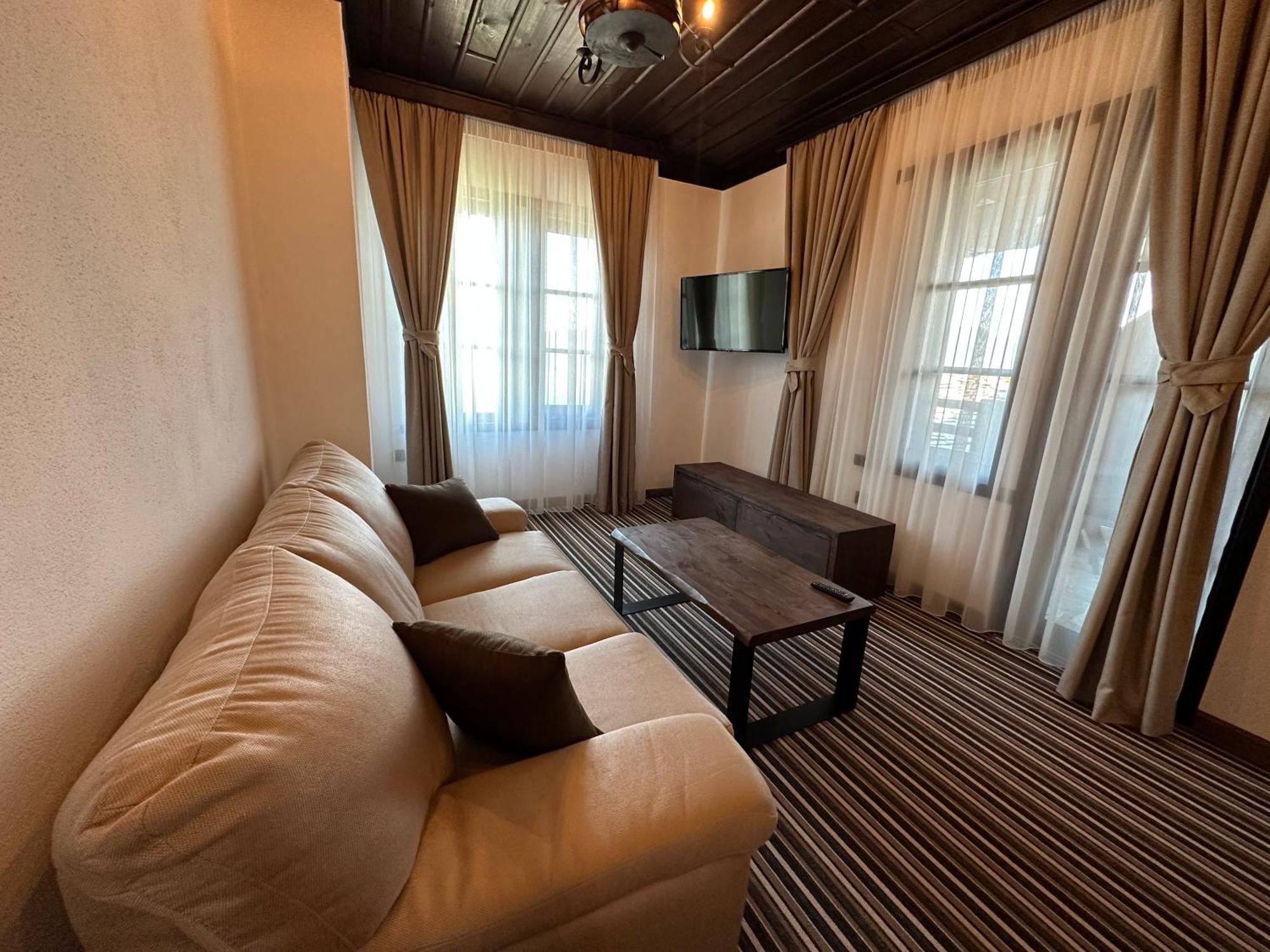 Hotel Lesten Kültér fotó